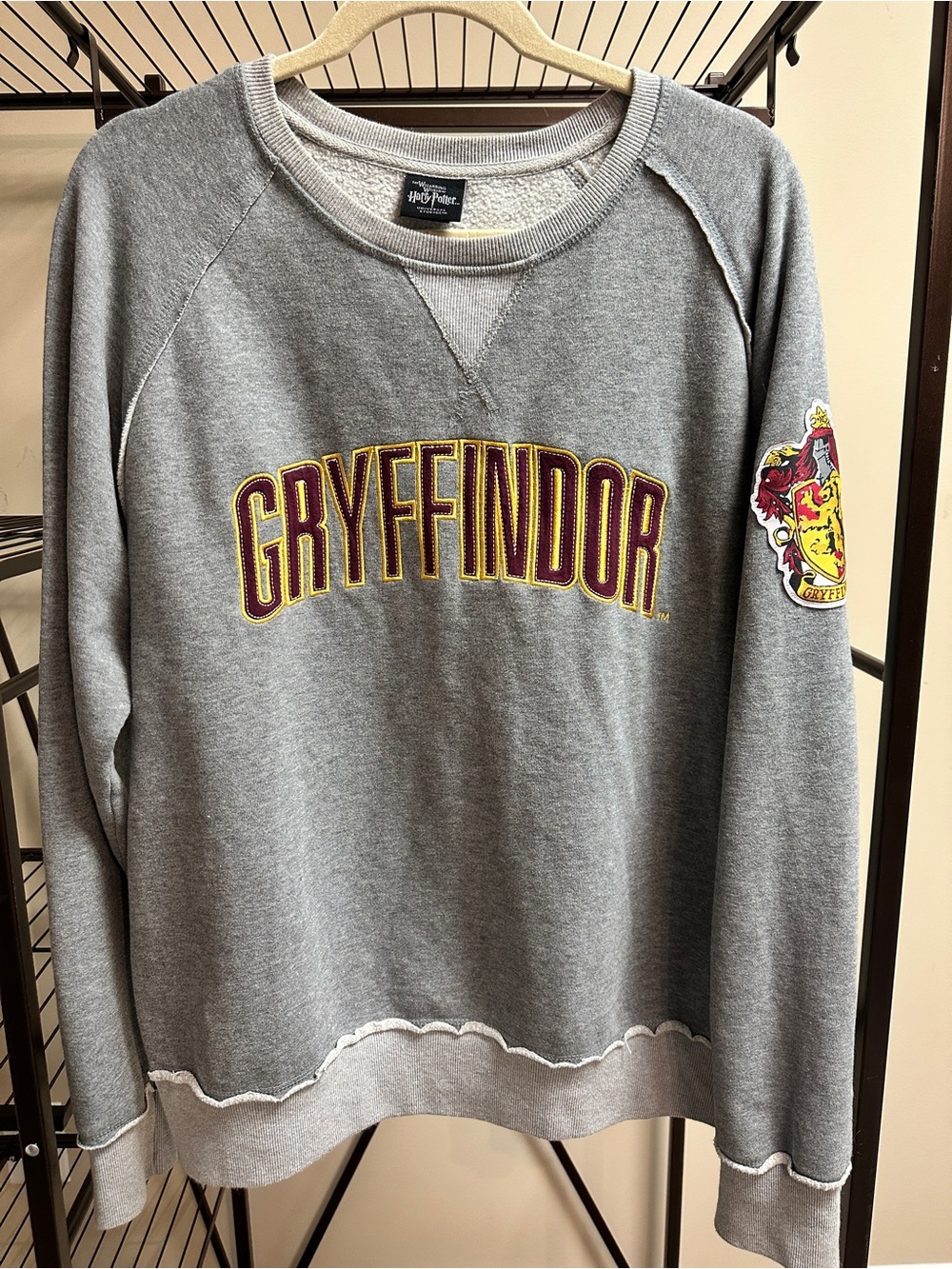 Harry Potter Gryffindor Embroidered Gray Crewneck Sweatshirt Size L